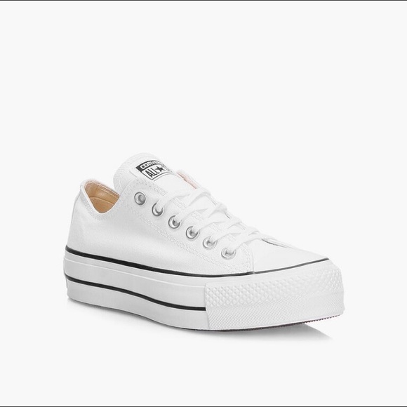 Converse Shoes - UNWORN white platform converse — US Size 6.